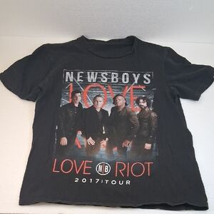 NEWSBOYS Love Riot God's Not Dead World Tour Shirt 2017 Band Music Black  Sz Med